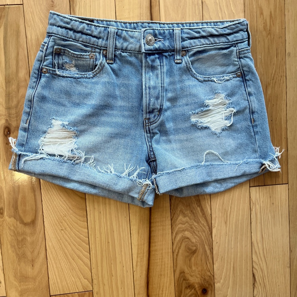 AMERICAN EAGLE Tomgirl midi jean short size 2
